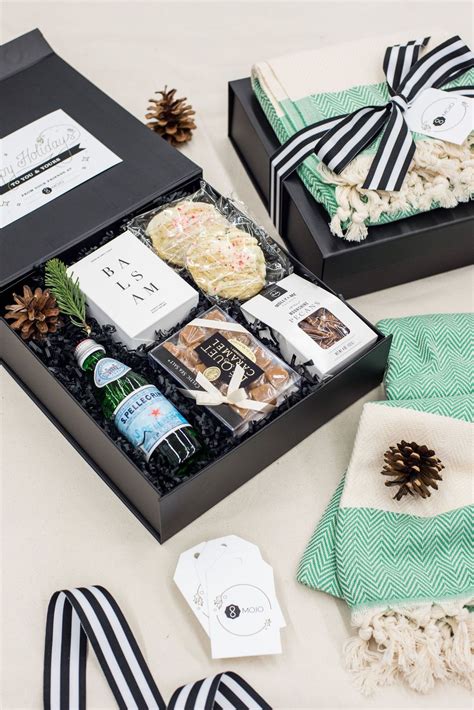 The Best Corporate Holiday Gift Box Ideas - godelta.com