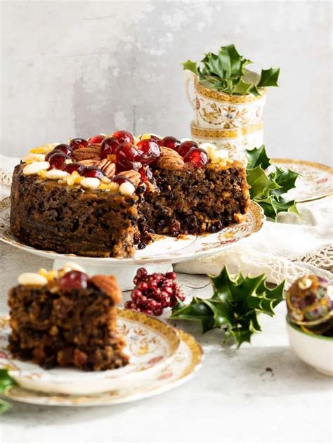 The Best Vegan Christmas Cake – The Vegan Larder