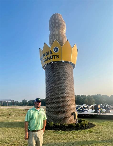 The Big Peanut once again reigns at the roadside in Georgia, after hurricane felled earlier goober