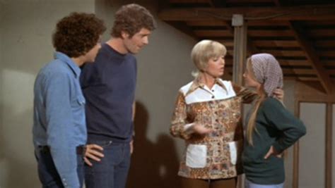 The Brady Bunch - Season 4 Episode 23: A Room at the Top - Metacritic