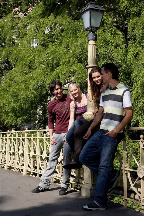 Read The Bridge Between Friends