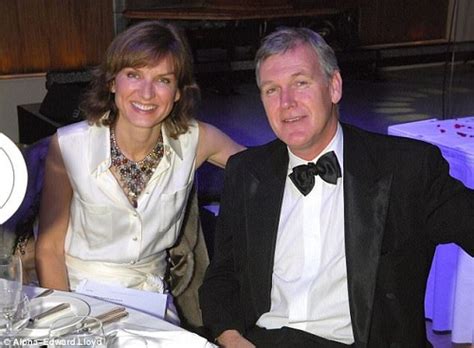 The British journalist Fiona Bruce wedding, husband and net …