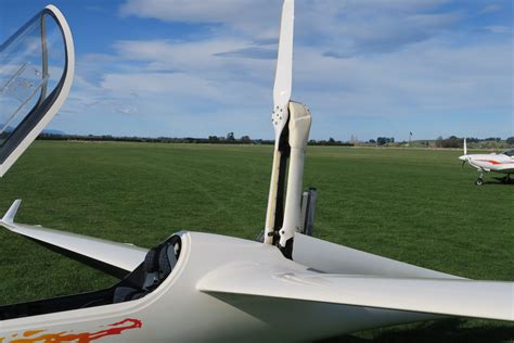 The Complete Guide to Schleicher Sailplanes