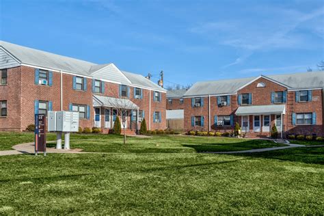 The Crossings at Maywood Off-Campus Housing, Maywood, NJ ...