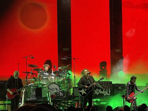 The Cure Hold on to Our Hearts at Hollywood Bowl