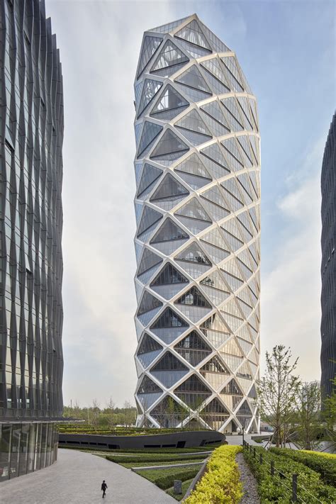 The Design of Highrise Buildings Using Diagrid Structures