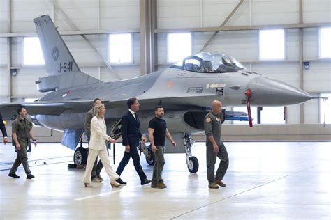 The Dutch government has taken another step toward donating 18 F-16 fighter jets to Ukraine