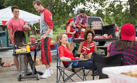 The Essential Tailgate Gear You Need for Football Season