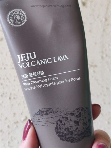 The Face Shop Jeju Volcanic Lava Pore Cleansing Foam Review