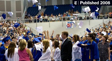 The Frenzied Battle to Be Valedictorian - The New York Times