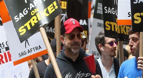 The Hollywood actors strike hits 100 days. Why hasn’t a deal been reached and what’s next?