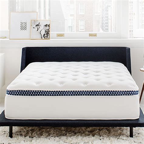 The Hybrid Mattress for Hot Sleepers - Reader’s Digest