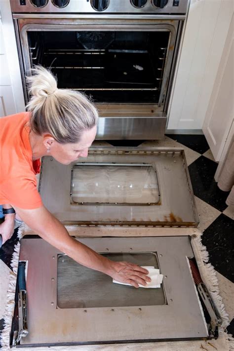 The Instagram Hack for Cleaning Oven Doors That I Wanted to …