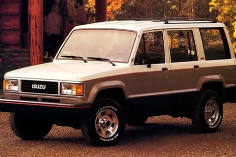 The Isuzu Trooper Was a Cooler Classic SUV Than You Think