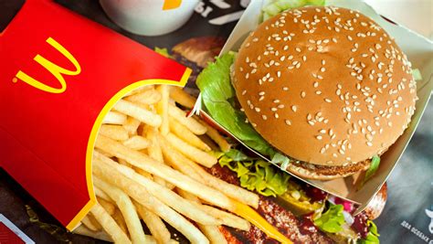 The Magical Power of “Pillowy” Buns: McDonalds Burger Recipe Change Announced