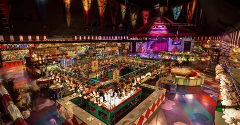 circus casino opening times