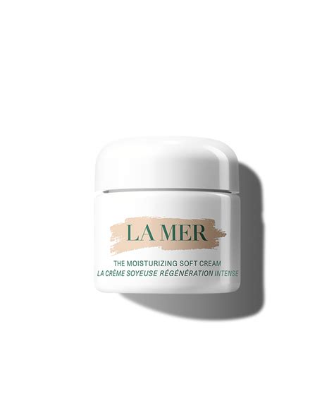The Moisturizing Soft Cream Plumping Moisturizer La Mer. 