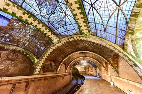 The Most Fascinating Abandoned Subway Stations …