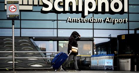 The Netherlands squeezes Schiphol by cutting thousands of flights