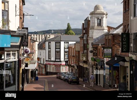 The Ox-Fford in Macclesfield : The UK High Street