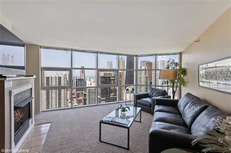 The Penthouse at Grand Plaza, Chicago: Room Prices & Reviews