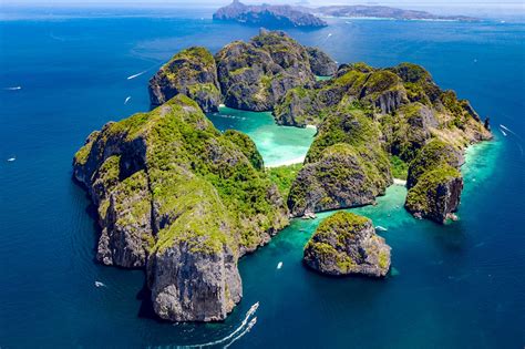 The Phi-Phi archipelago is a must-visit while in Phuket Thailand