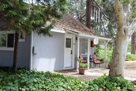 The Pines Motel and Cottages - Tripadvisor