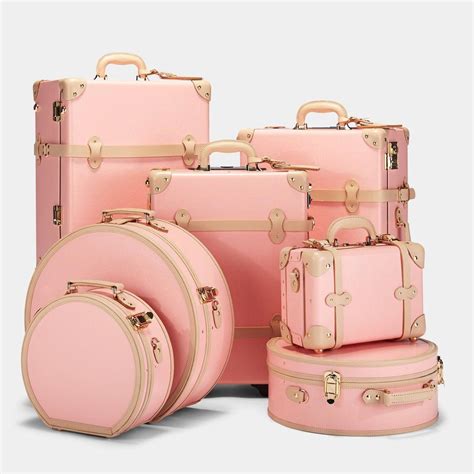 The Pink Suitcase - 首頁