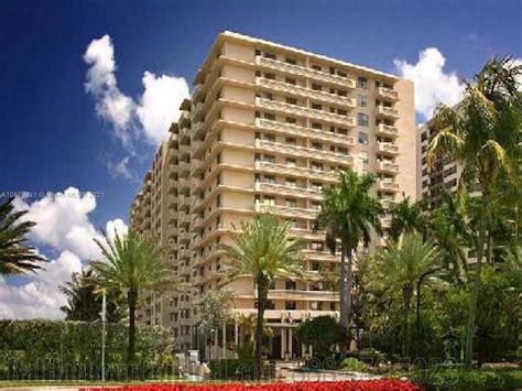 The Plaza Bal Harbour Condos for Sale & Rent