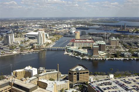 The Pointe Marina at Harbour Island - Dockwa