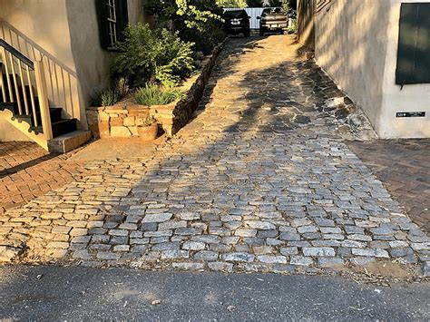 The Pros and Cons of Cobblestone Driveway Pavers - TRUEGRID …