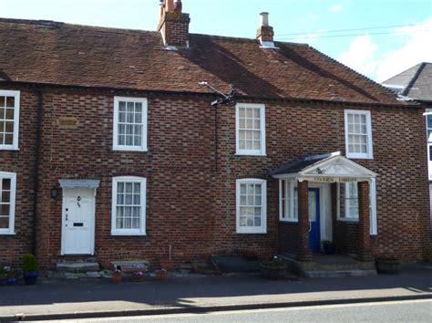 The Railway Arms Public House - British Listed Buildings