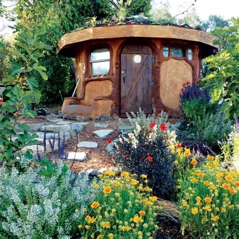 The Recycled Log Cabin – Mother Earth News