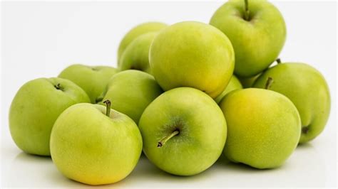 The Rogue Green Apple: A Revolutionary Fruit for Enhanced Health