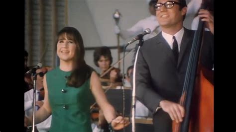 The Seekers - Morningtown Ride - Live - YouTube