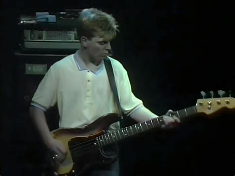The Smiths bass guitarist Andy Rourke dead at 59