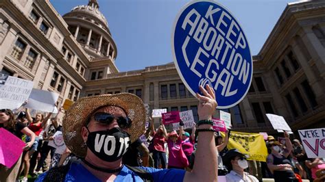 The Texas Supreme Court has paused an order that allowed a pregnant woman to have an abortion despite the state’s ban