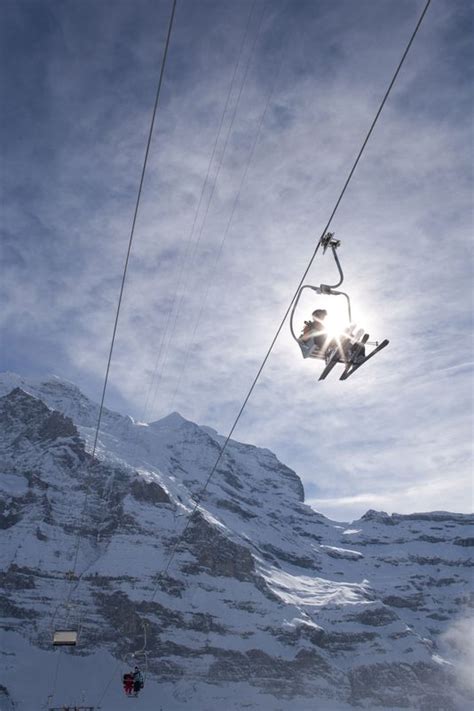 The Three Main Types of Ski Lifts - LiveAbout