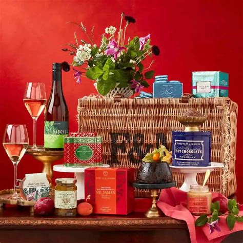 The Top 16 Vegan Hampers to Gift This Year - The Vegan Word