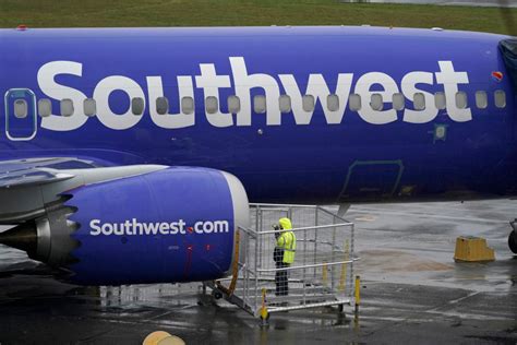The US has decided that Southwest’s customer service failed during flight cancellations last winter