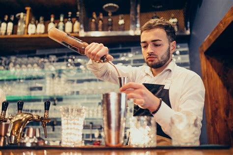 The Ultimate Guide to Bartender Terminology: Master the Art of Mixology