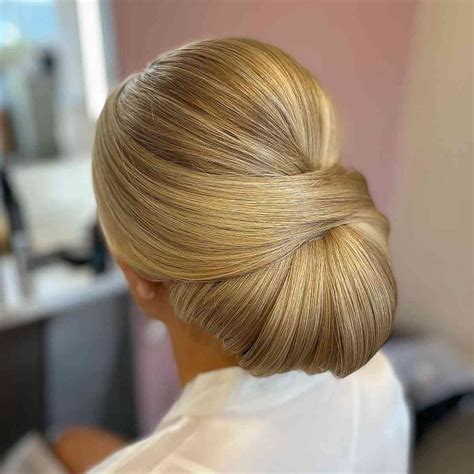 The Ultimate Guide to Enhance Your Hairstyles with Hairpiece Chignons