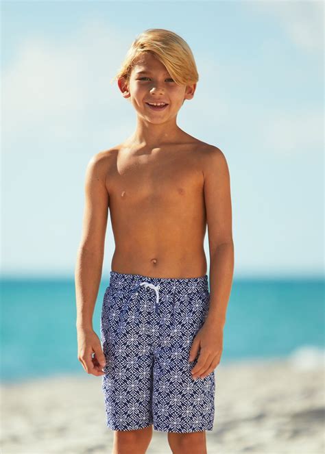 2024 The Ultimate Guide to Swimming Trunks for Boys - Stylish and Comfortable Swimwear Options-marketplaceplus.shop