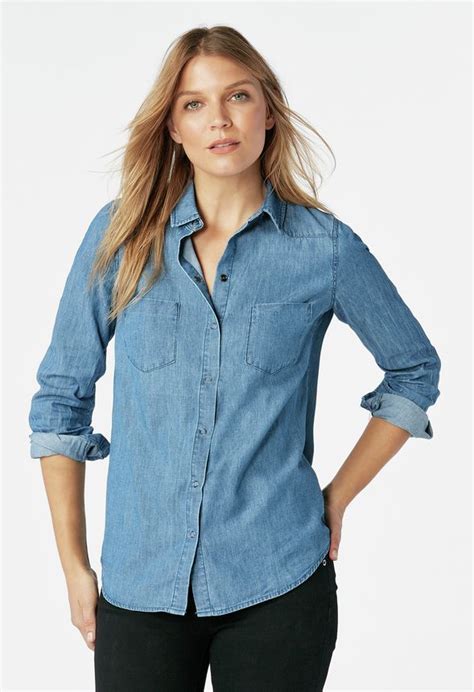 The Ultimate Guide to the Best Chambray Shirts for Women