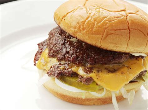 The Ultimate Smash Cheeseburger Recipe - Serious …