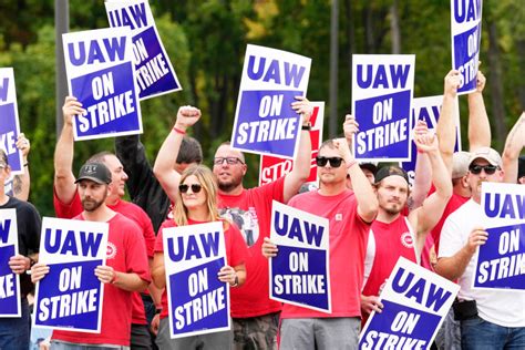 The United Autoworkers Union says it is expanding its strike to include 8,700 workers at a Ford truck plant in Kentucky