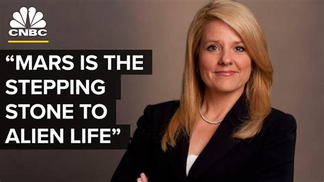 The Woman Behind SpaceX, Gwynne Shotwell