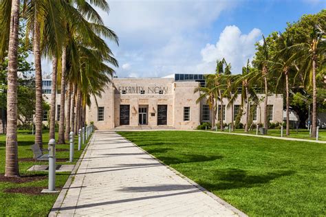 The bass museum. Art Outside is presented by The Bass Museum of Art in partnership with the City of Miami Beach Art in Public Places and the W South Beach. This exhib ition is part of the Knight Art Commissions program funded by the John S. and James L. Knight Foundation. Additional support provided by The Cowles Charitable Trust. The … 