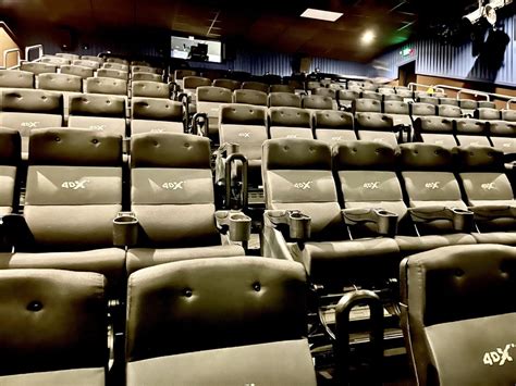 Located in the exciting area of Orlando, Regal Pointe Orlando Stadium 20 & IMAX offers an fun moviegoing experience with 20 auditoriums. This contemporary theater supports premium formats like IMAX, 4DX and RealD 3D. It also features special amenities like stadium seating, a café, standard concessions, assisted listening devices and …
