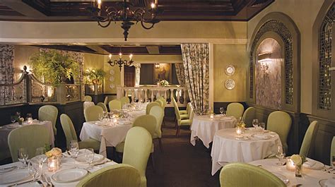 The bernards inn. "When we walked into The Bernards Inn, I knew immediately I wanted to get married there," remembers Annie. And indeed, it was a wedding to remember, as featured in Manhattan Bride Magazine.... 
